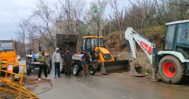 Crack down on illegal mining in Pulwama, machines, vehicles seized