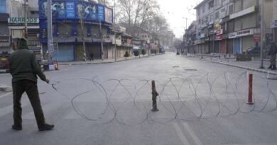 Curbs in Kashmir on fifth consecutive day